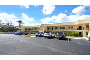 7880 PALM AIRE LANE, SARASOTA, FL 34243 - MLS#MFRA4683042