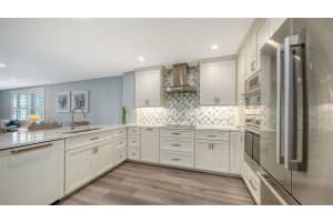 5780 MIDNIGHT PASS ROAD, SARASOTA, FL 34242 - MLS#MFRA4683108