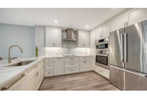 5780 MIDNIGHT PASS ROAD, SARASOTA, FL 34242 - MLS#MFRA4683108