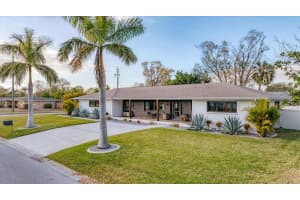 2411 VALENCIA DRIVE, SARASOTA, FL 34239 - MLS#MFRA4683111