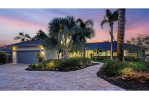 324 BAYSHORE DRIVE, OSPREY, FL 34229 - MLS#MFRA4683138