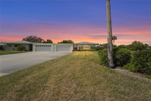 3206 VILLAGE GREEN DRIVE, SARASOTA, FL 34239 - MLS#MFRA4683161