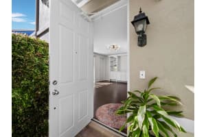 7811 BERGAMO AVENUE, SARASOTA, FL 34238 - MLS#MFRA4683192