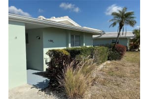 3230 VILLAGE GREEN DRIVE, SARASOTA, FL 34239 - MLS#MFRA4683197