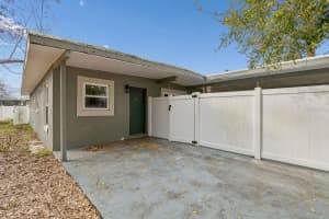 1645 AVENUE C NE, WINTER HAVEN, FL 33881 - MLS#MFRA4683425