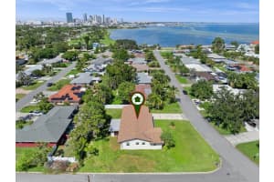 2335 TROPICAL SHORES DRIVE, ST PETERSBURG, FL 33705 - MLS#MFRA4683484