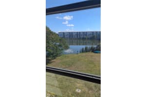 4087 LAKE BAYSHORE DRIVE, BRADENTON, FL 34205 - MLS#MFRA4683536