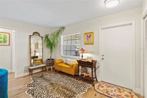 5612 PALM AIRE DRIVE, SARASOTA, FL 34243 - MLS#MFRA4683581