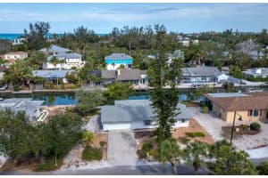 535 De Narvaez Dr, LONGBOAT KEY