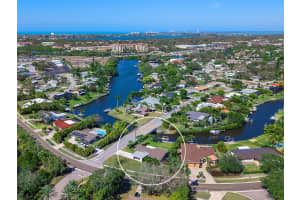 5669 AMERICA DRIVE, SARASOTA, FL 34231 - MLS#MFRA4683605