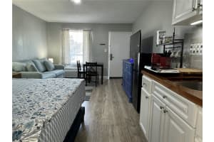 7150 TAMIAMI TRAIL, SARASOTA, FL 34243 - MLS#MFRA4683692