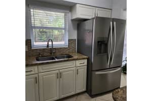 3925 OMEGA LANE, SARASOTA, FL 34235 - MLS#MFRA4683774