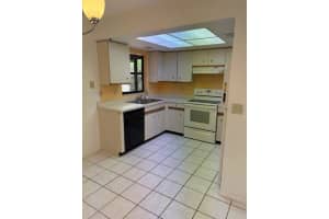 442 JEFFERSON AVENUE, SARASOTA, FL 34237 - MLS#MFRA4683814