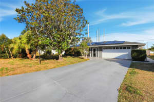 3827 SUGAR LANE, SARASOTA, FL 34235 - MLS#MFRA4683845