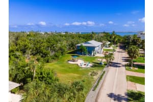 681 GULF BAY ROAD, LONGBOAT KEY, FL 34228 - MLS#MFRA4683898