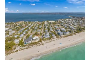 105 49TH STREET, HOLMES BEACH, FL 34217 - MLS#MFRA4683981