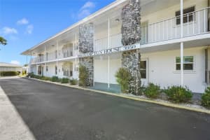 3950 ROXANE BOULEVARD, SARASOTA, FL 34235 - MLS#MFRA4683999