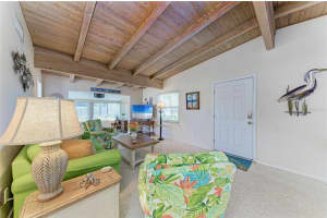 817 HARBOR DRIVE, VENICE, FL 34285 - MLS#MFRA4684013