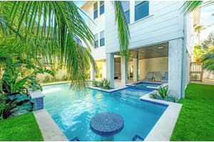 2403 AVENUE C, BRADENTON BEACH, FL 34217 - MLS#MFRA4684030