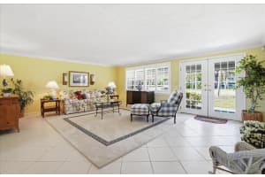 6617 GLADES WAY, SARASOTA, FL 34231 - MLS#MFRA4684039