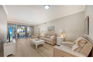 5235 PARISIENNE PLACE, SARASOTA, FL 34238 - MLS#MFRA4684148