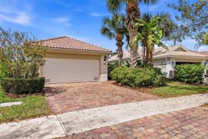 5894 BENEVENTO DRIVE, SARASOTA, FL 34238 - MLS#MFRA4684183