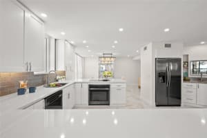 5880 MIDNIGHT PASS ROAD, SARASOTA, FL 34242 - MLS#MFRA4684184