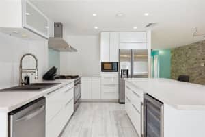 2008 39TH STREET, BRADENTON, FL 34205 - MLS#MFRA4684275