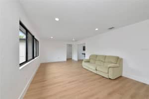 2239 WORRINGTON STREET, SARASOTA, FL 34231 - MLS#MFRA4684340