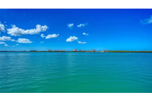 376 WEST ROYAL FLAMINGO DRIVE, SARASOTA, FL 34236 - MLS#MFRA4684376