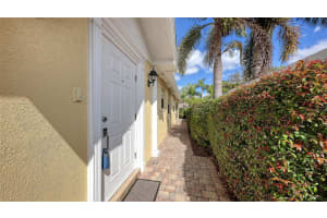 5926 BENEVENTO DRIVE, SARASOTA, FL 34238 - MLS#MFRA4684392