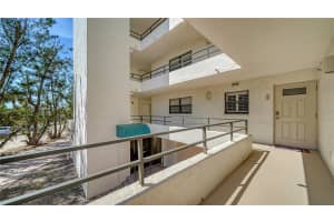 8735 MIDNIGHT PASS ROAD, SARASOTA, FL 34242 - MLS#MFRA4684402