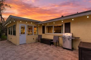 390 301 BOULEVARD, BRADENTON, FL 34205 - MLS#MFRA4684424