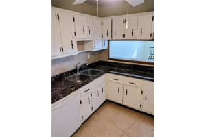 245 CENTER ROAD, VENICE, FL 34285 - MLS#MFRA4684522