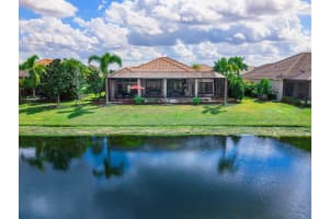 16613 BERWICK TERRACE, LAKEWOOD RANCH, FL 34202 - MLS#MFRA4684539