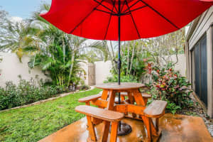 509 LAKESIDE DRIVE, BRADENTON, FL 34210 - MLS#MFRA4684601