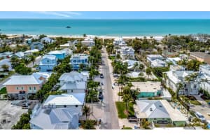 117 81ST STREET, HOLMES BEACH, FL 34217 - MLS#MFRA4684654