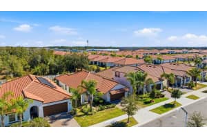 5209 WINDY GROVE DRIVE, WIMAUMA, FL 33598 - MLS#MFRA4684668