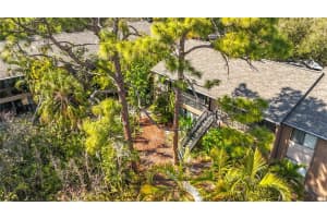 1717 PELICAN COVE ROAD, SARASOTA, FL 34231 - MLS#MFRA4684670