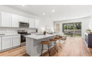 4044 GOLD DUST LANE, SARASOTA, FL 34243 - MLS#MFRA4684700