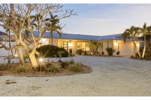 608 GLADSTONE LANE, HOLMES BEACH, FL 34217 - MLS#MFRA4684704