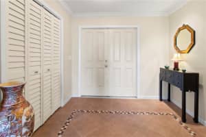 7926 CYPRESS LAKE DRIVE, SARASOTA, FL 34243 - MLS#MFRA4684756