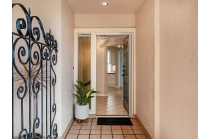 5420 EAGLES POINT CIRCLE, SARASOTA, FL 34231 - MLS#MFRA4684787