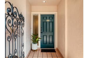 5420 EAGLES POINT CIRCLE, SARASOTA, FL 34231 - MLS#MFRA4684787