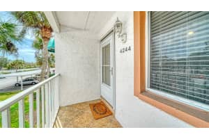 4244 MADEIRA COURT, SARASOTA, FL 34233 - MLS#MFRA4684792