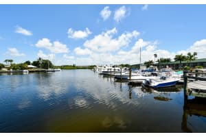 7150 TAMIAMI TRAIL, SARASOTA, FL 34243 - MLS#MFRA4684819