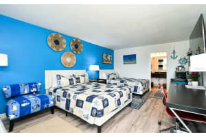 7150 TAMIAMI TRAIL, SARASOTA, FL 34243 - MLS#MFRA4684819