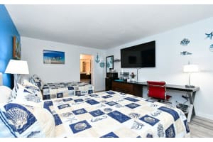 7150 TAMIAMI TRAIL, SARASOTA, FL 34243 - MLS#MFRA4684819