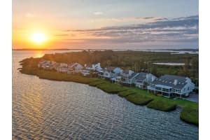 26 TIDY ISLAND BOULEVARD, BRADENTON, FL 34210 - MLS#MFRA4684824