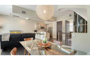 211 COSMOPOLITAN COURT, SARASOTA, FL 34236 - MLS#MFRA4684837